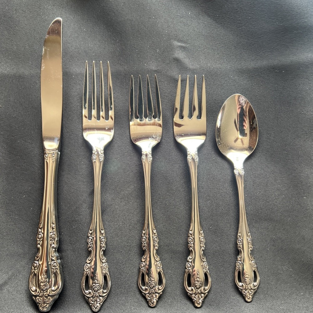 Oneida Stainless Flatware  -  MICHELANGELO  - 5pc‎ Setting  - USA MADE